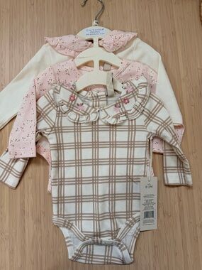 chick pea Cream & Light Brown Plaid Ruffle Collar Bodysuit